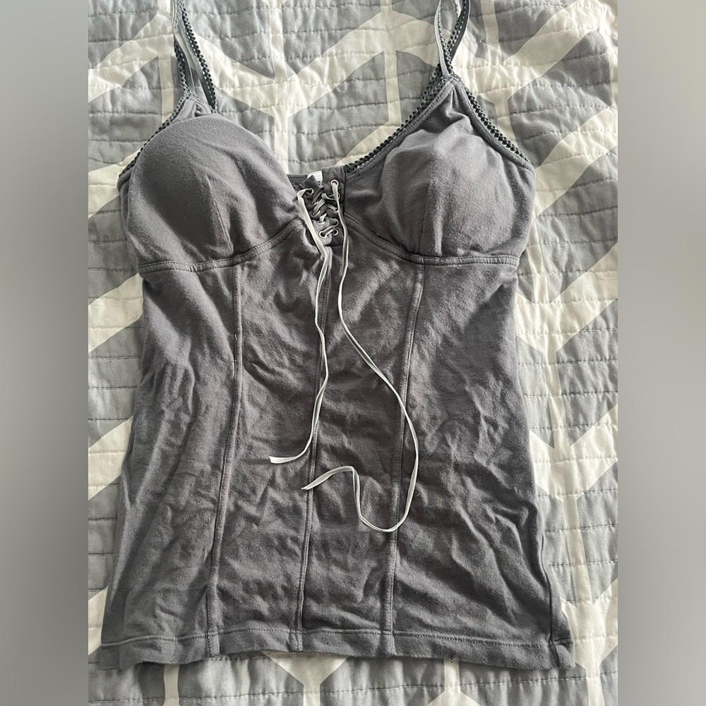 Small tank top with built in padding